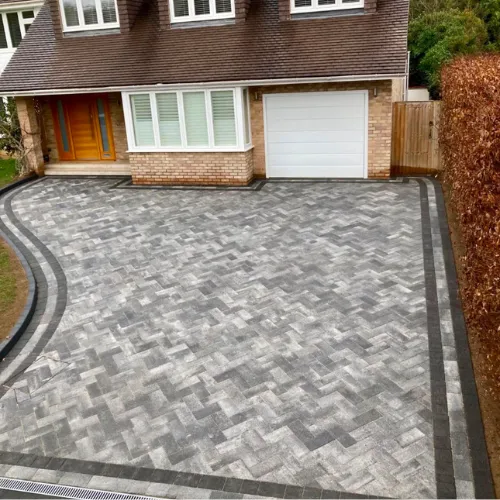 Landscaping, driveway and patio project by Oakwood in Reading